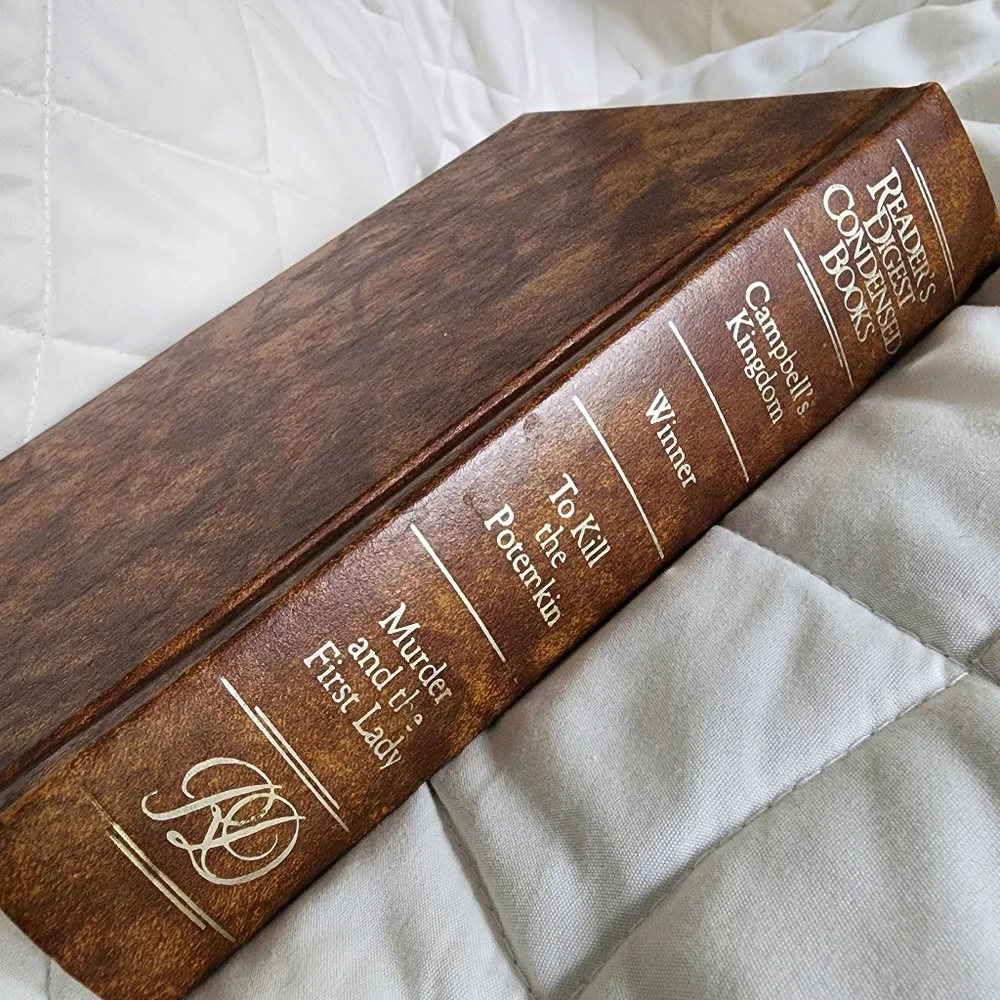 Reader's Digest Condensed Books - Picture 2 of 9